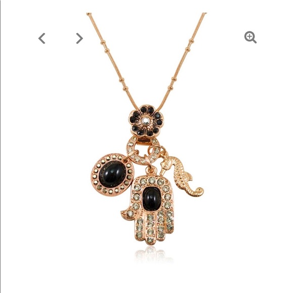 Amaro Israeli Hamsa Necklace - rose gold - Picture 6 of 6